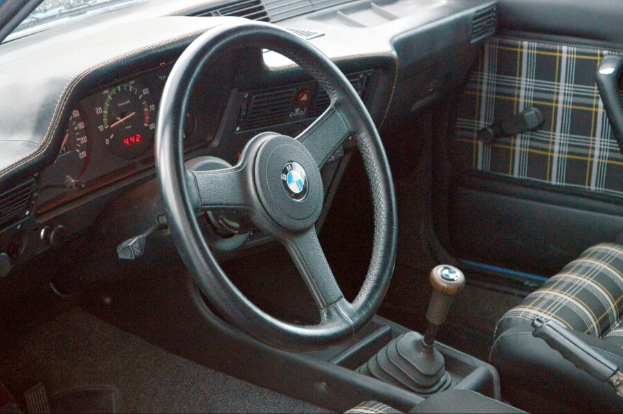 Интерьер BMW E21